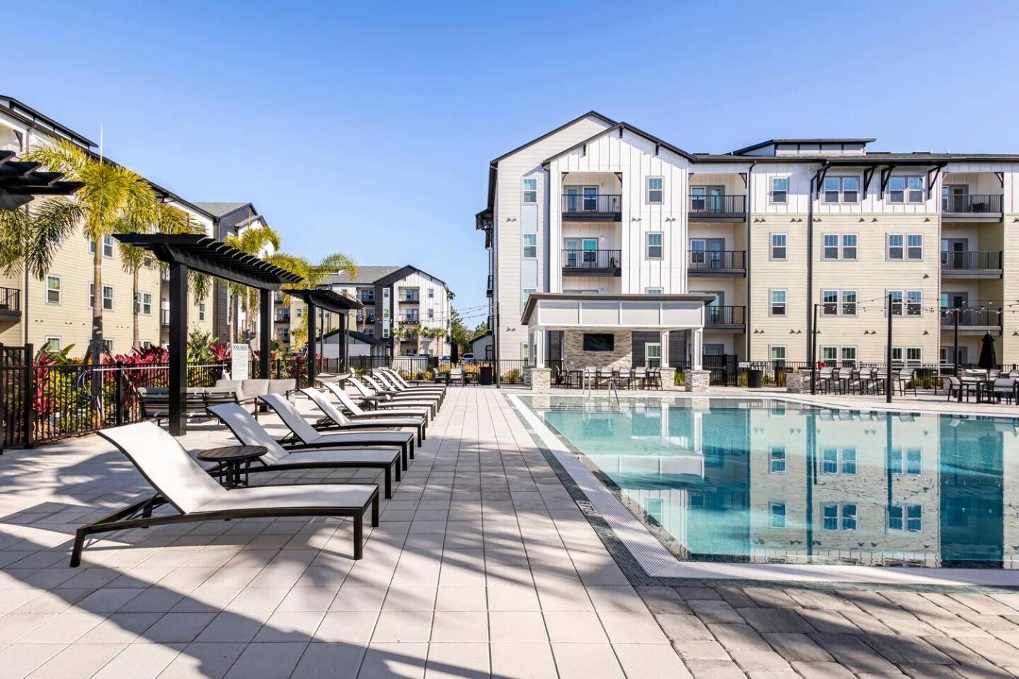 Complete Lush Green Apartment 10 Min To Parks Pets Allowed, Resort-Style Amenities Orlando Luaran gambar