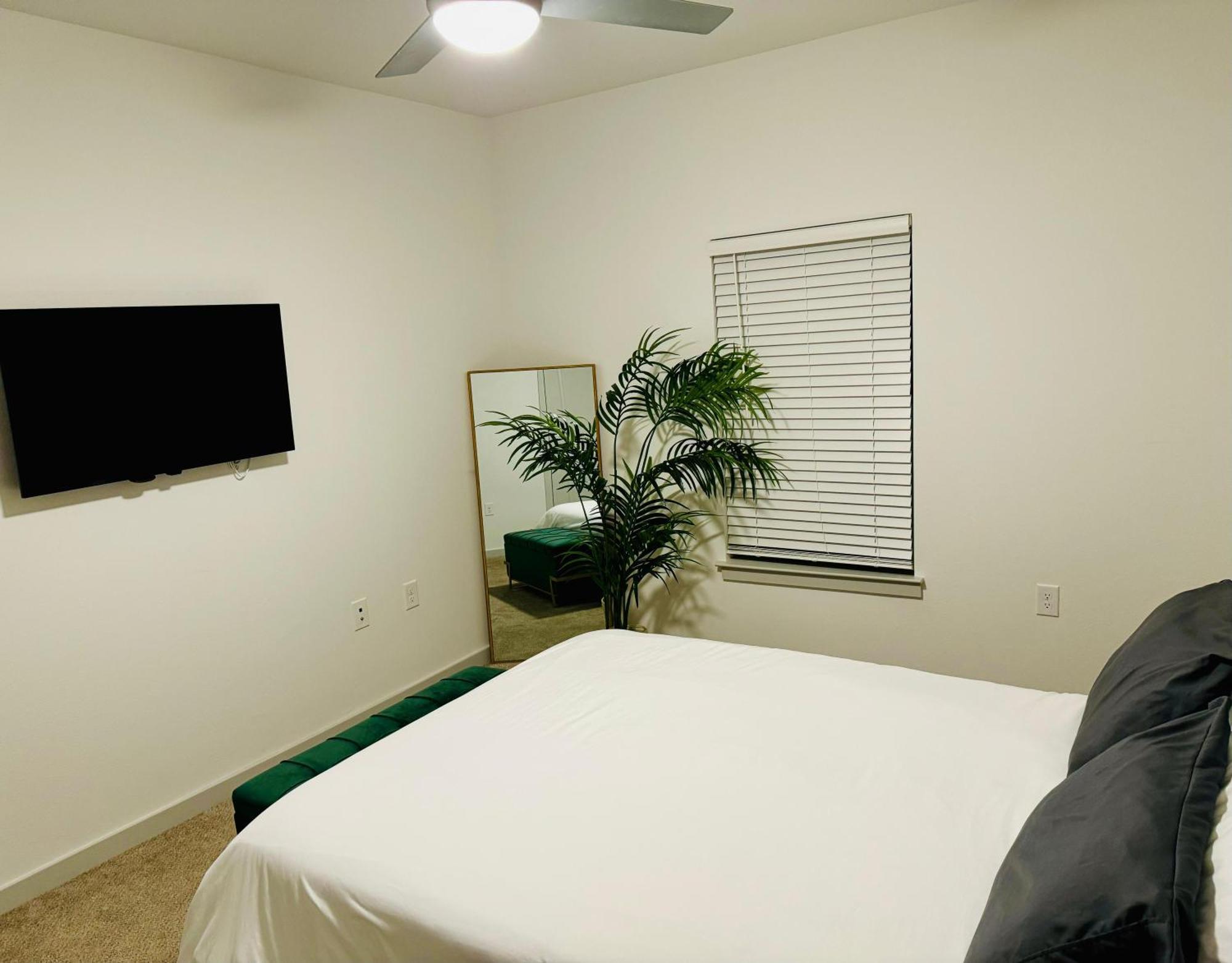 Complete Lush Green Apartment 10 Min To Parks Pets Allowed, Resort-Style Amenities Orlando Luaran gambar